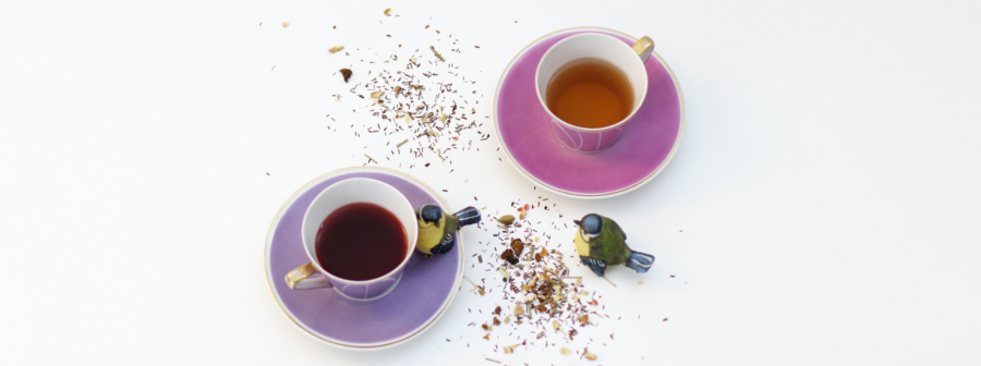 Turkish breakfast drinks, black tea and hazelnut roasted coffee.